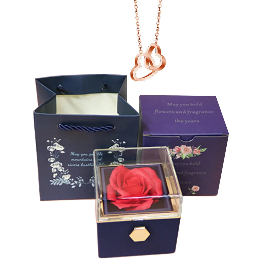 Boîte de roses éternelles avec collier cœur en or 18K et argent personnalisé